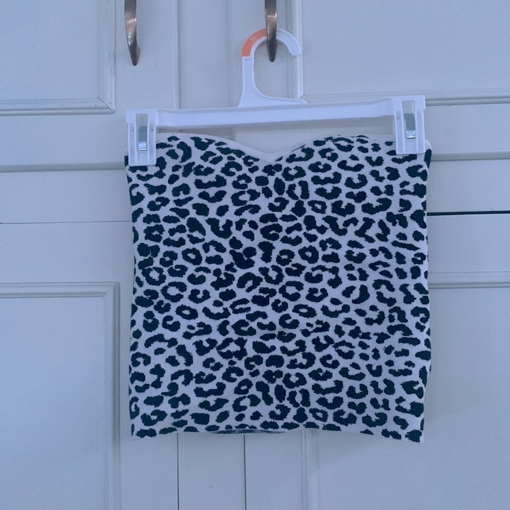 Cheetah print strapless crop top